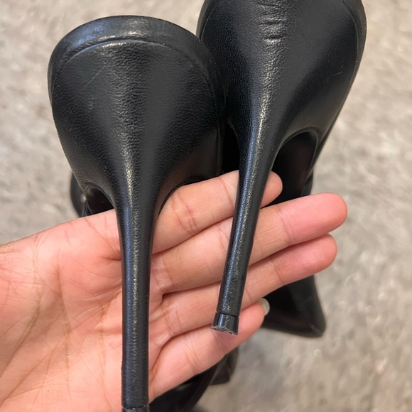 REFORMATION HEELS 

Lambskin Slingback Pumps
Size: 10 - Picture 7 of 9